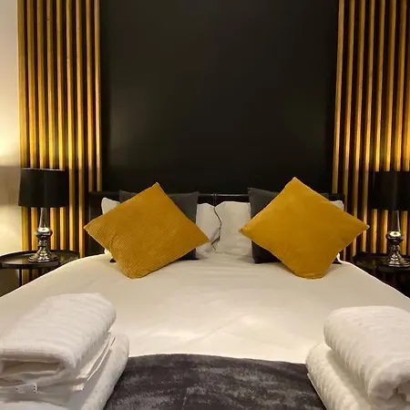 Stunning One B/r - Centre