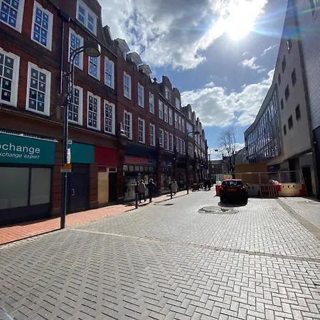 Stunning One B/r - Centre * Leeds (West Yorkshire)